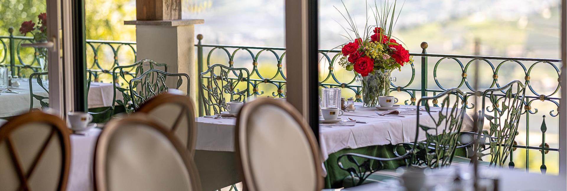 Dining room with balcony